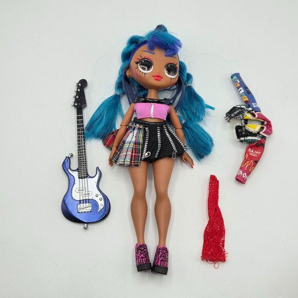 LOL Surprise OMG Remix Rocker Boi & Punk Grrrl Doll Set With Accessories - Picture 5 of 10